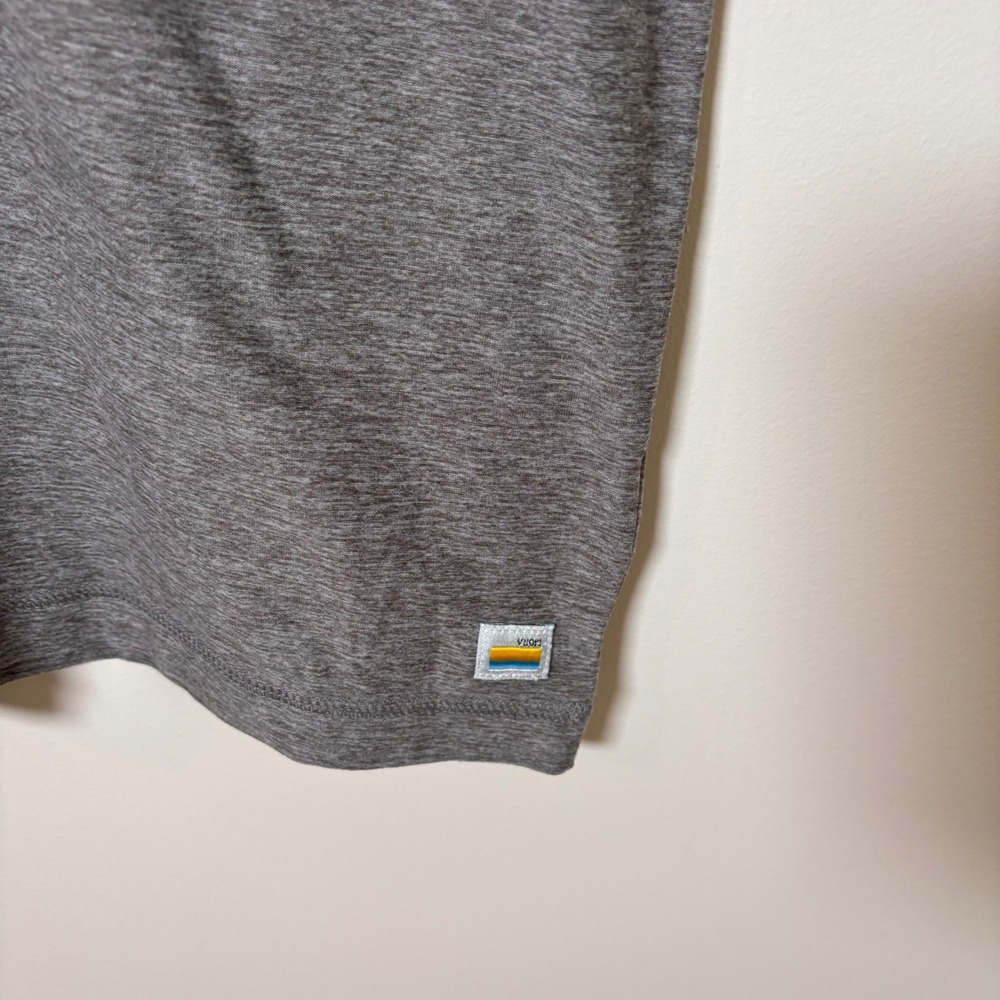 Vuori Mens Tshirt Sz S Heather Gray Short Sleeve Athletic - Picture 3 of 6